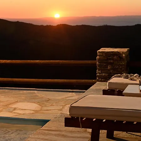 カントリーハウス The Nest Kalivari (Andros)