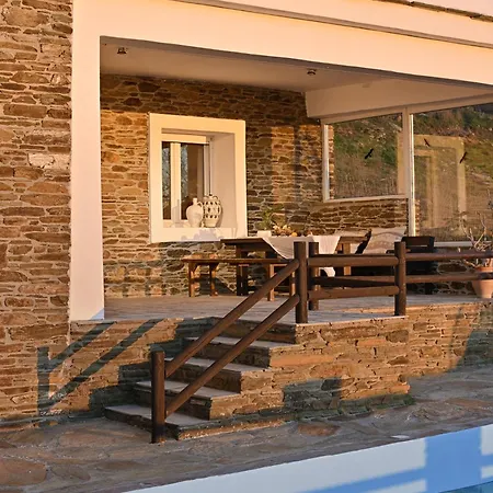 カントリーハウス The Nest Kalivari (Andros)