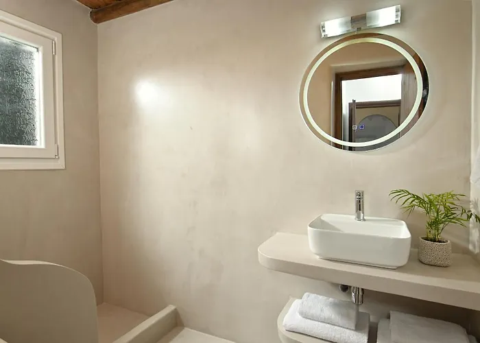 The Nest * Kalivari (Andros)